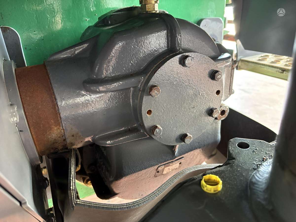 Wirtgen W35, paving machinery