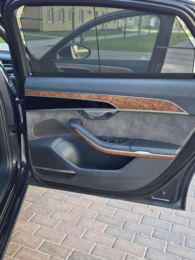 Audi A8 L, 3.0 l., Лимузин