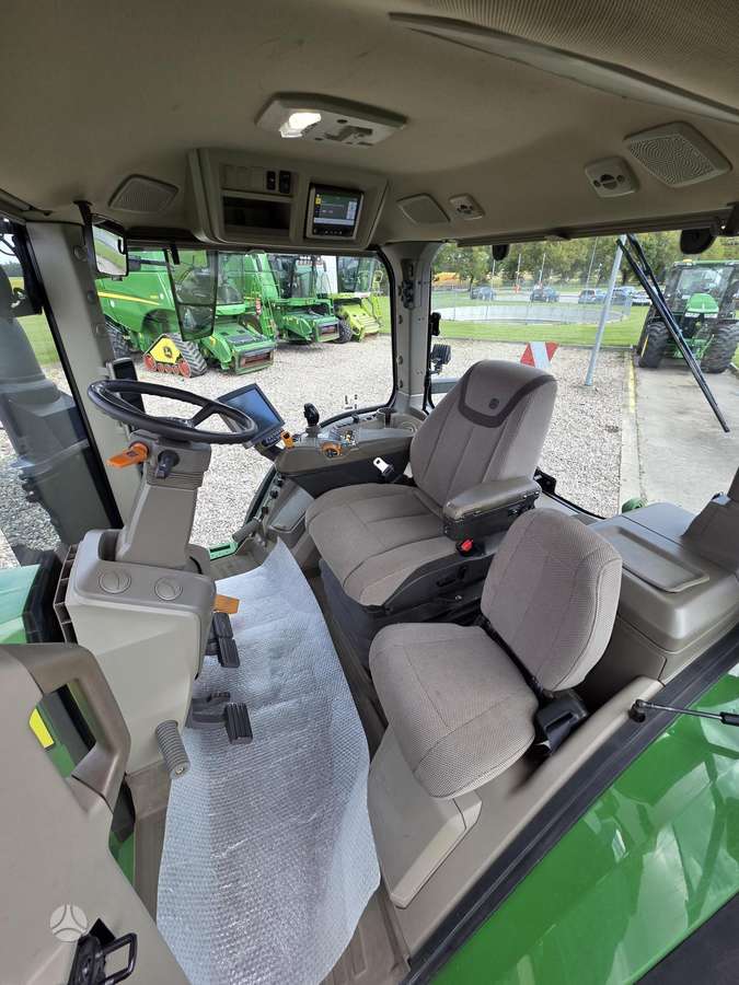 John Deere 7R290, traktoriai