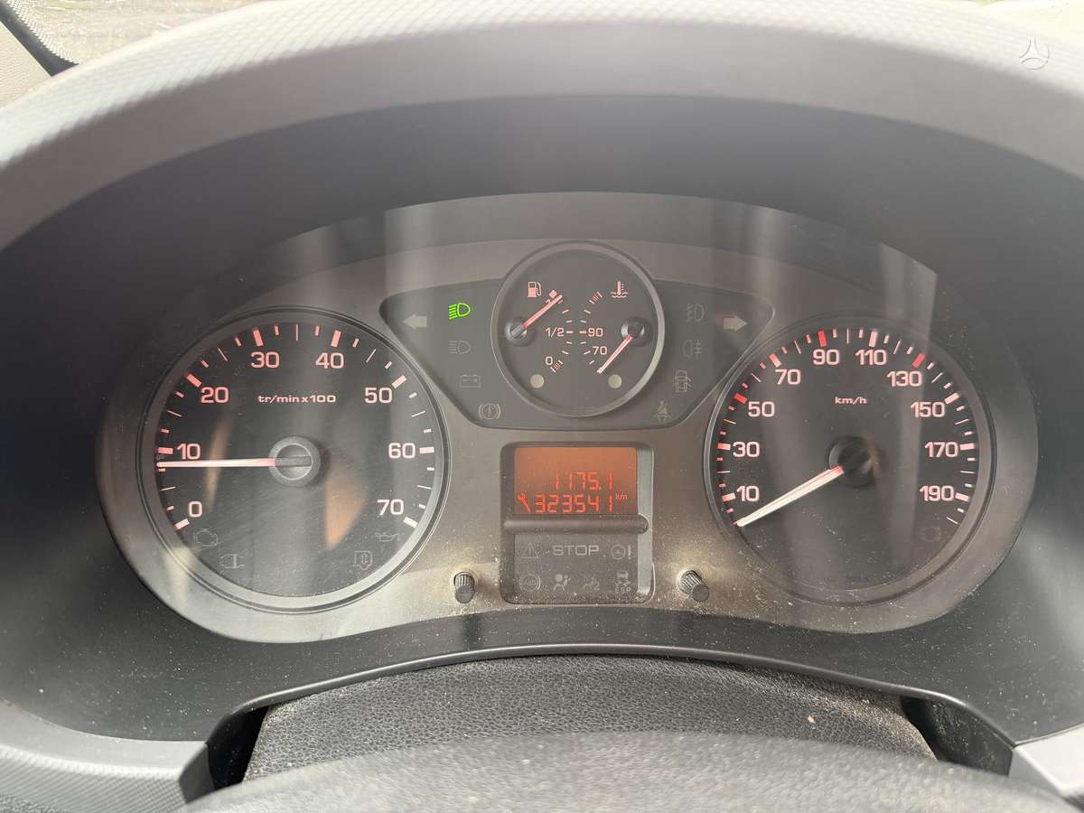 Peugeot Partner - 6