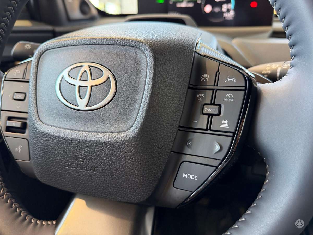 Toyota bZ4X - 12