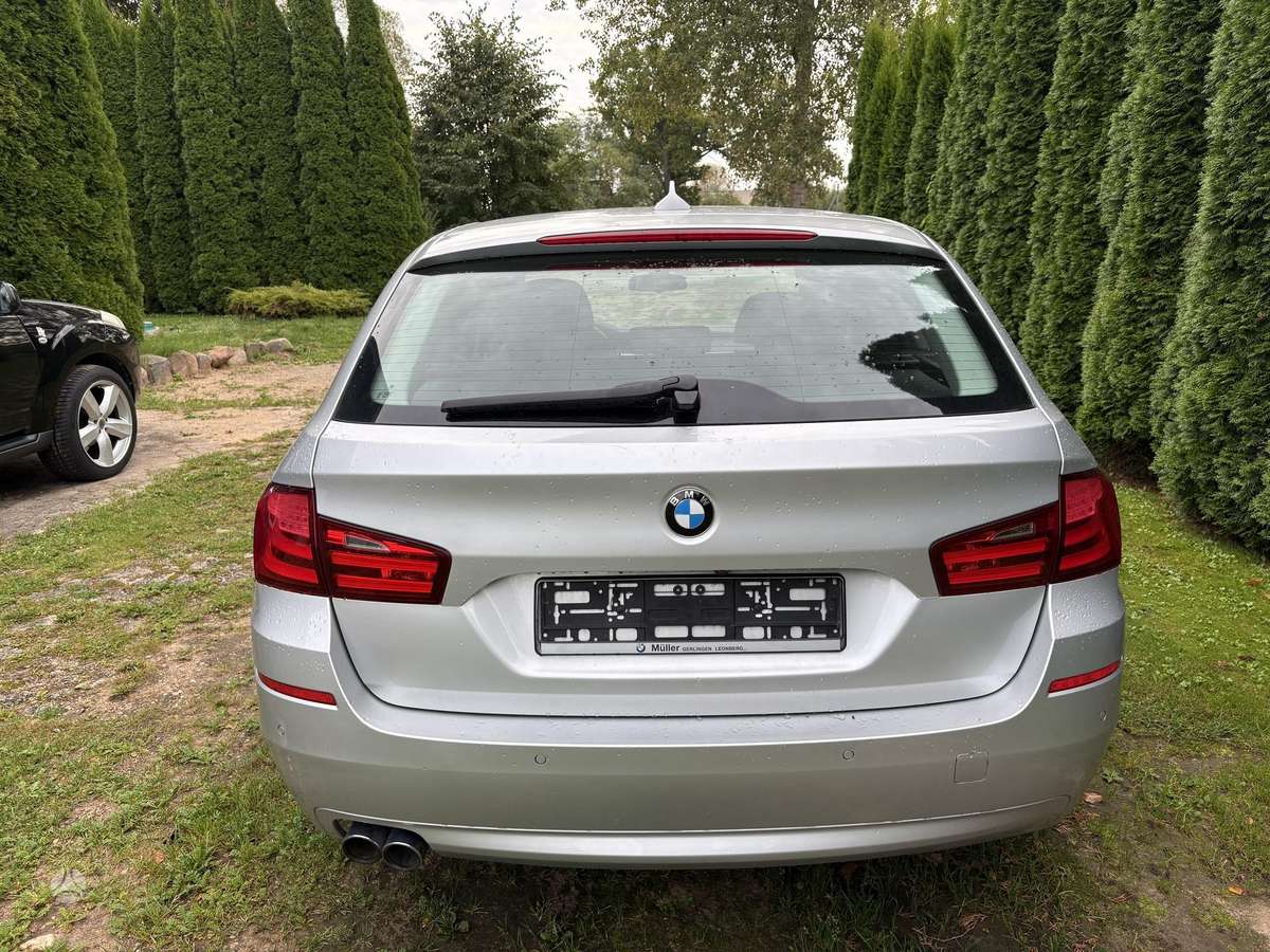 BMW 520, 2.0 l., Седан