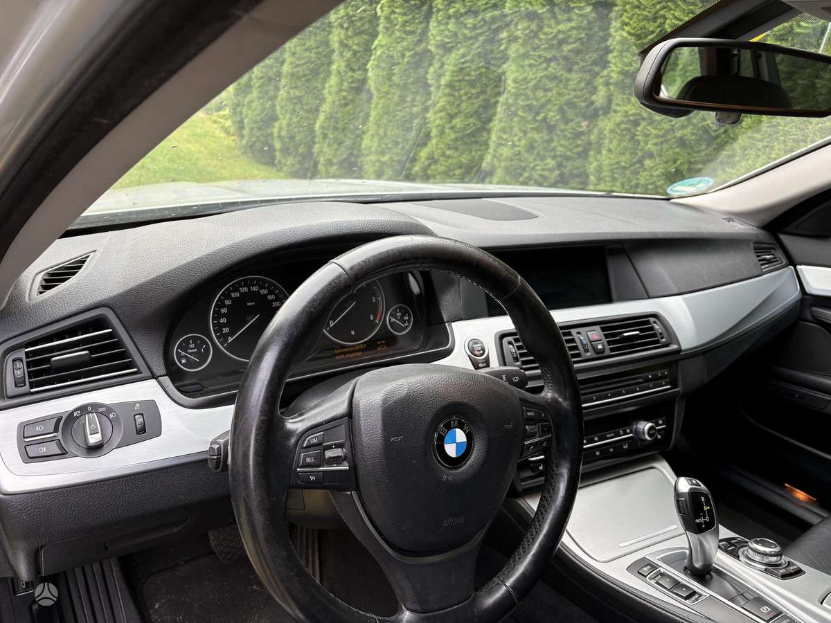 BMW 520, 2.0 l., Седан