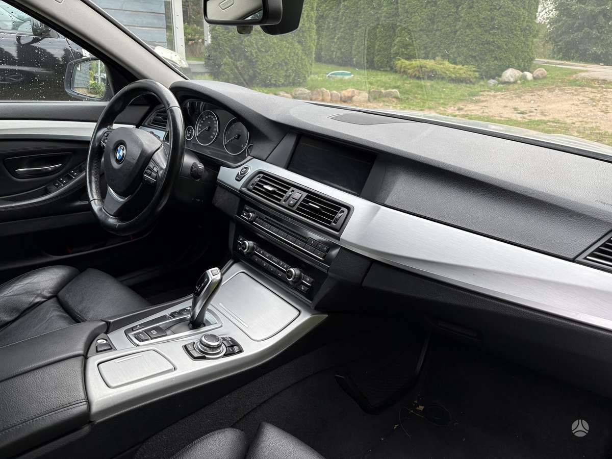 BMW 520, 2.0 l., Седан