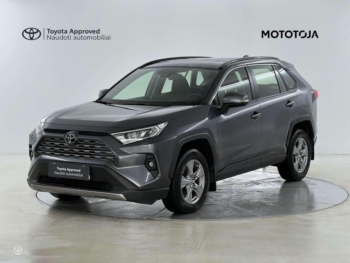 Toyota RAV4 - 1