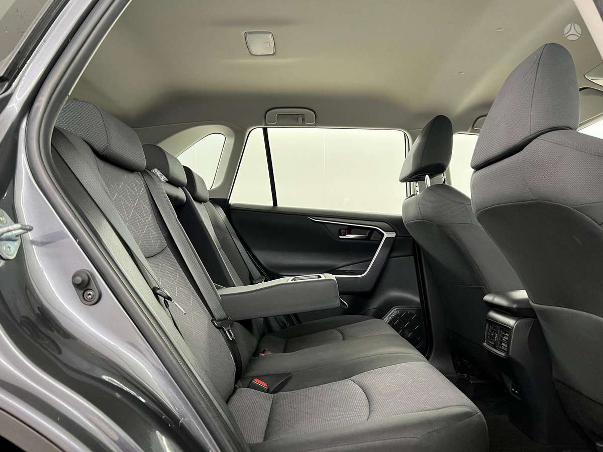 Toyota RAV4 - 7