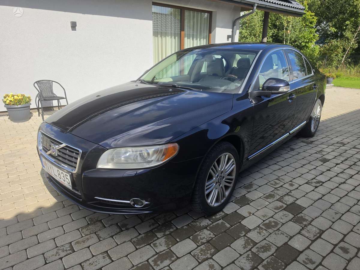 Volvo S80, 2.4 l., Седан