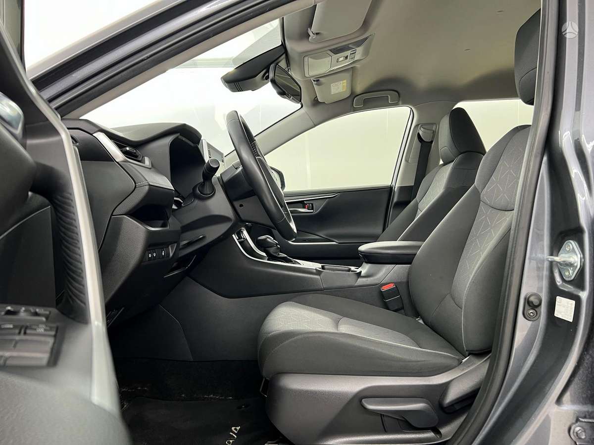 Toyota RAV4 - 11
