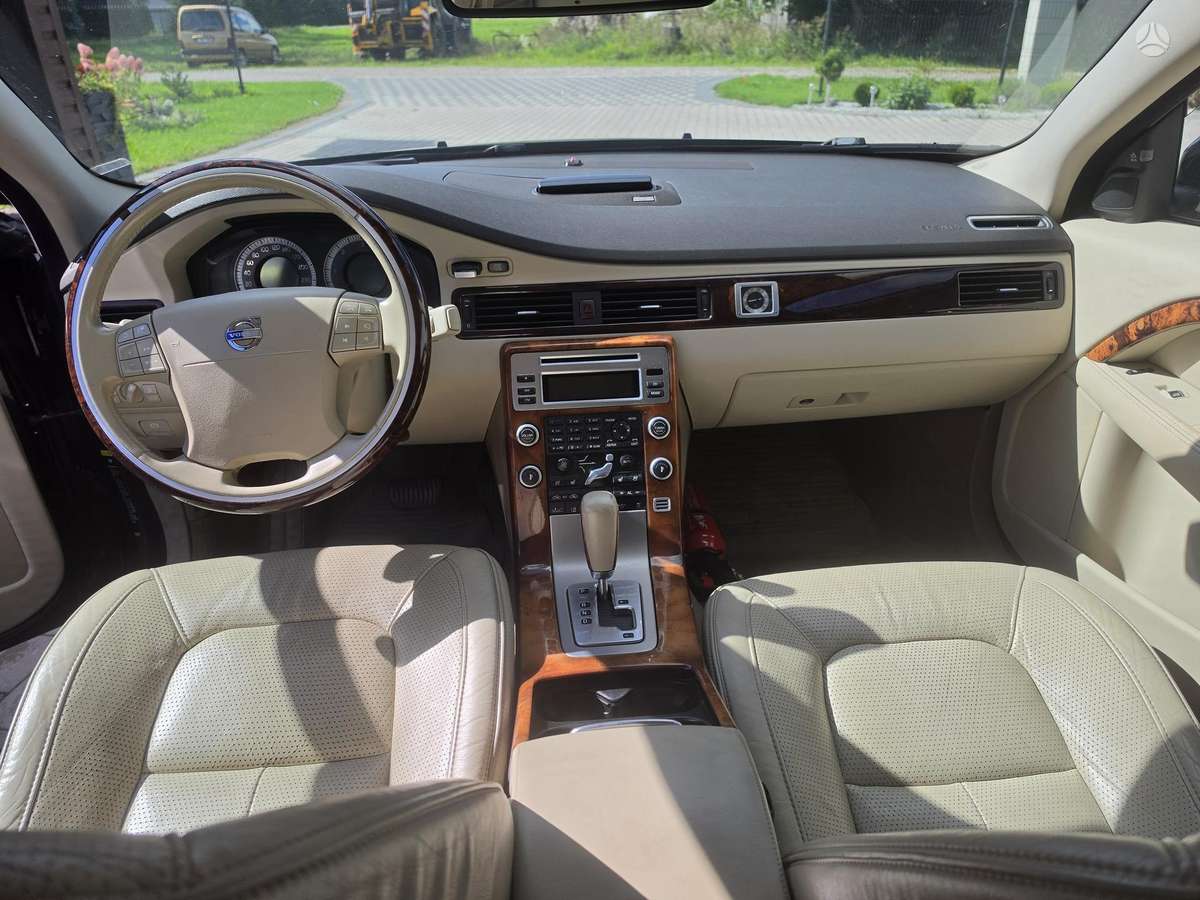 Volvo S80, 2.4 l., Седан