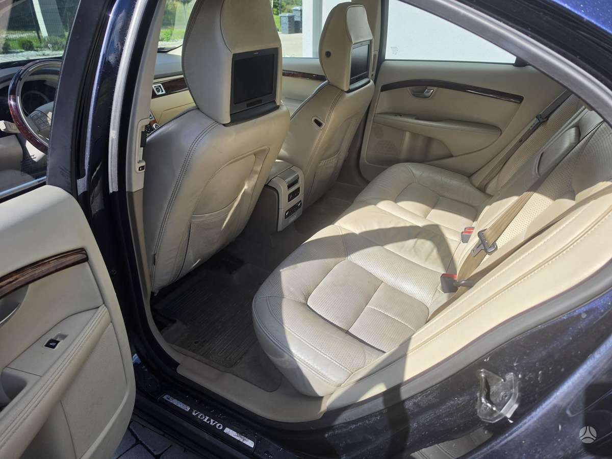 Volvo S80, 2.4 l., Седан