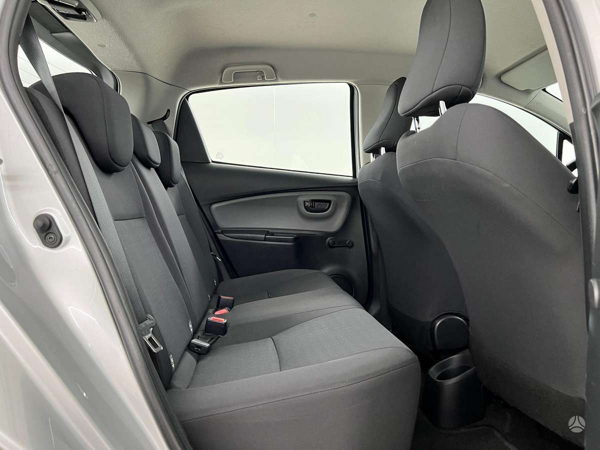 Toyota Yaris - 7