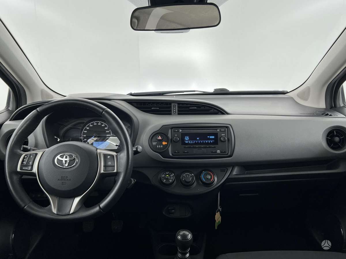 Toyota Yaris - 8