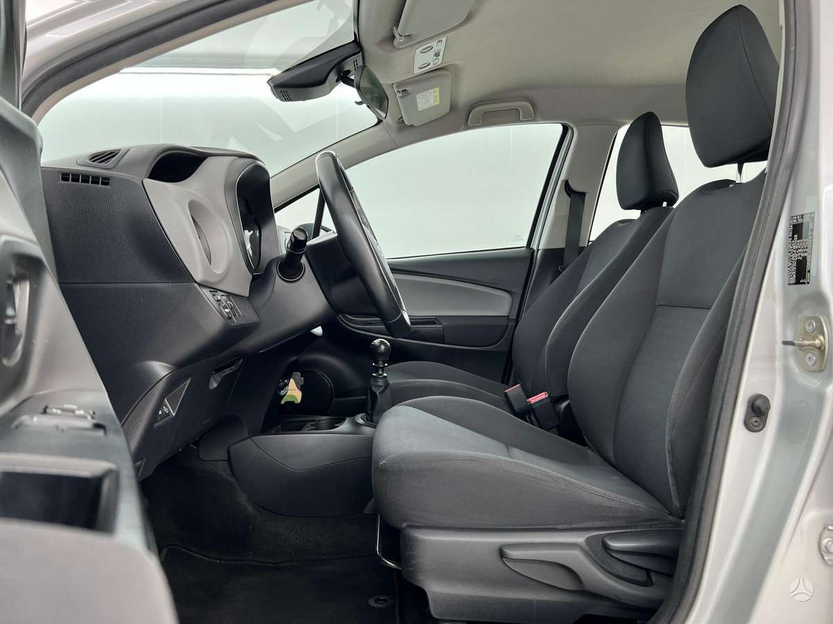 Toyota Yaris - 11