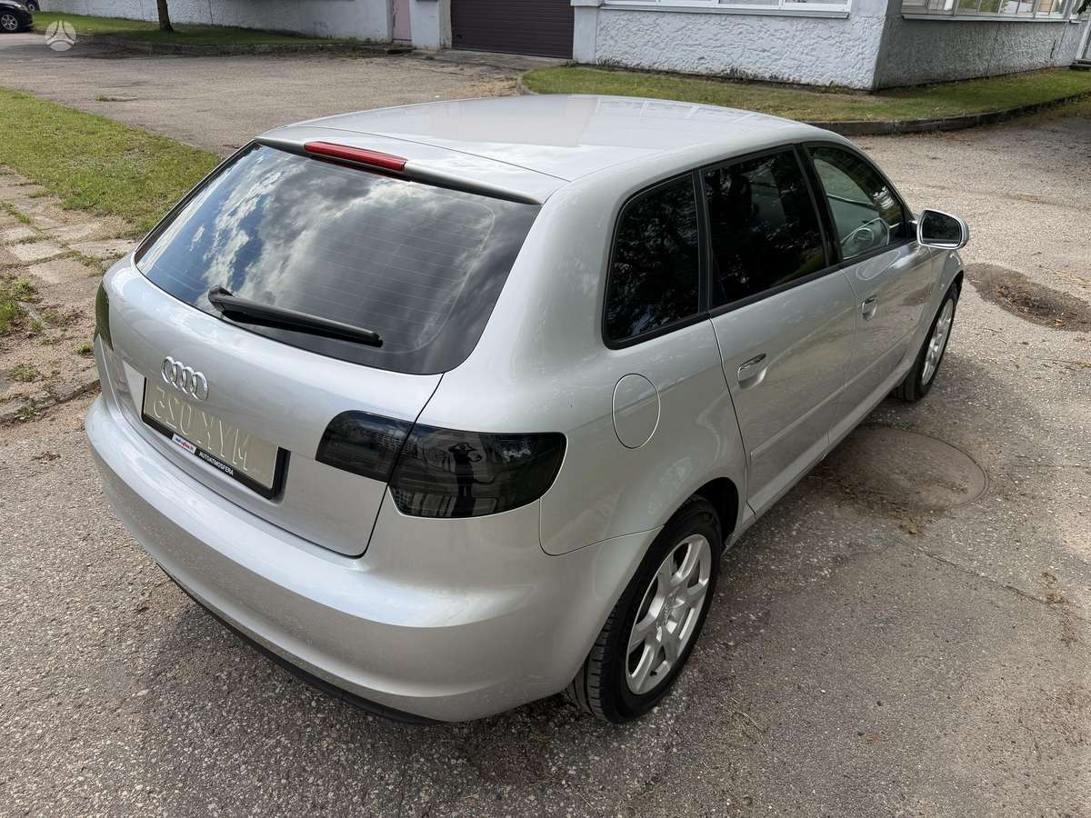 Audi A3, 1.6 l., hatchback