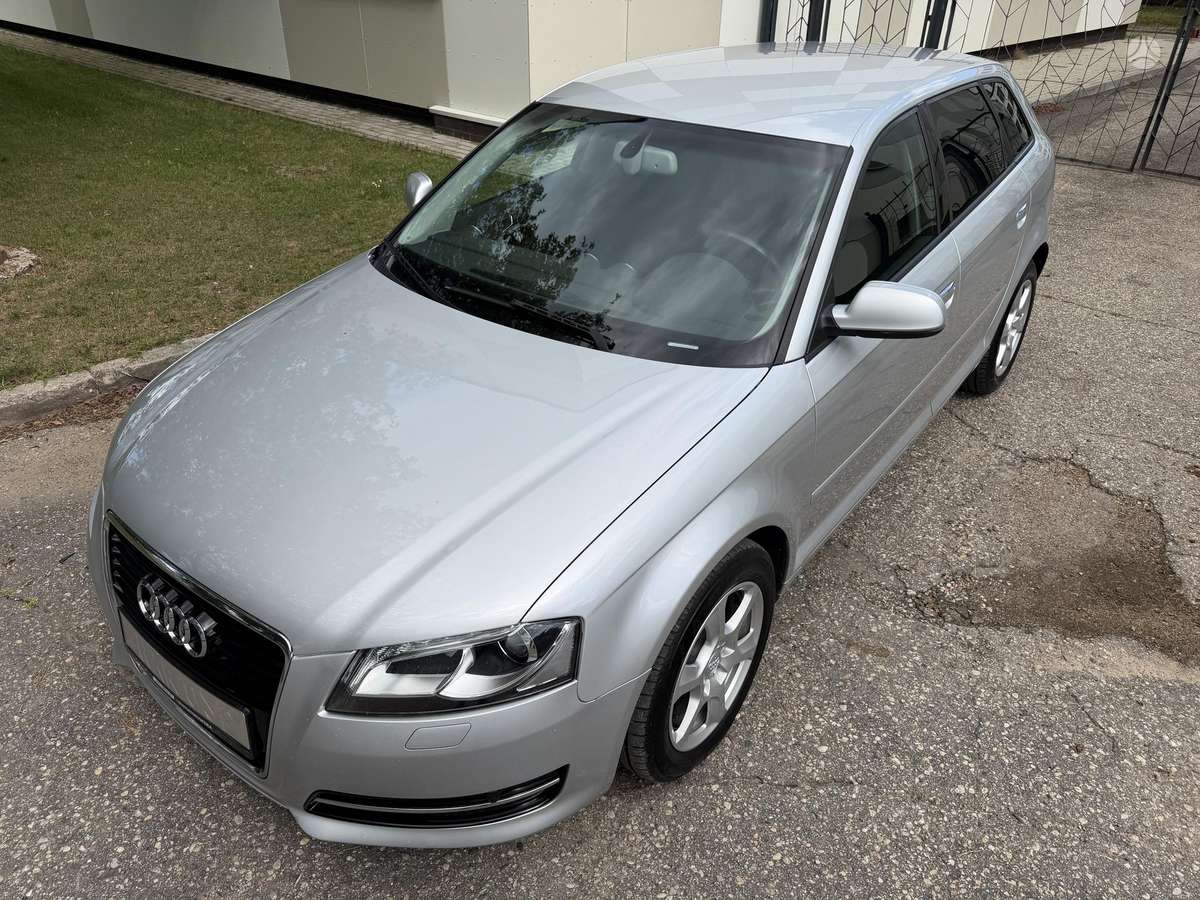 Audi A3, 1.6 l., hatchback