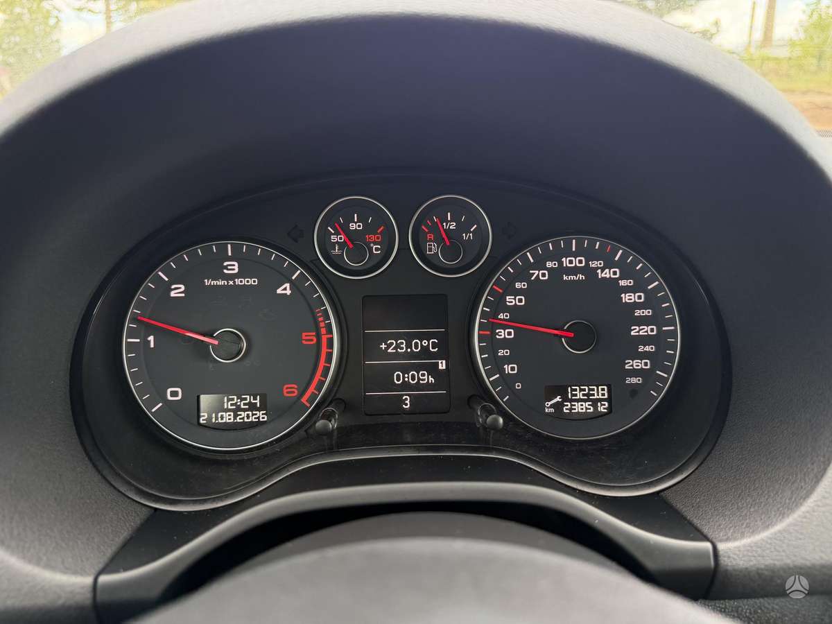 Audi A3, 1.6 l., hatchback