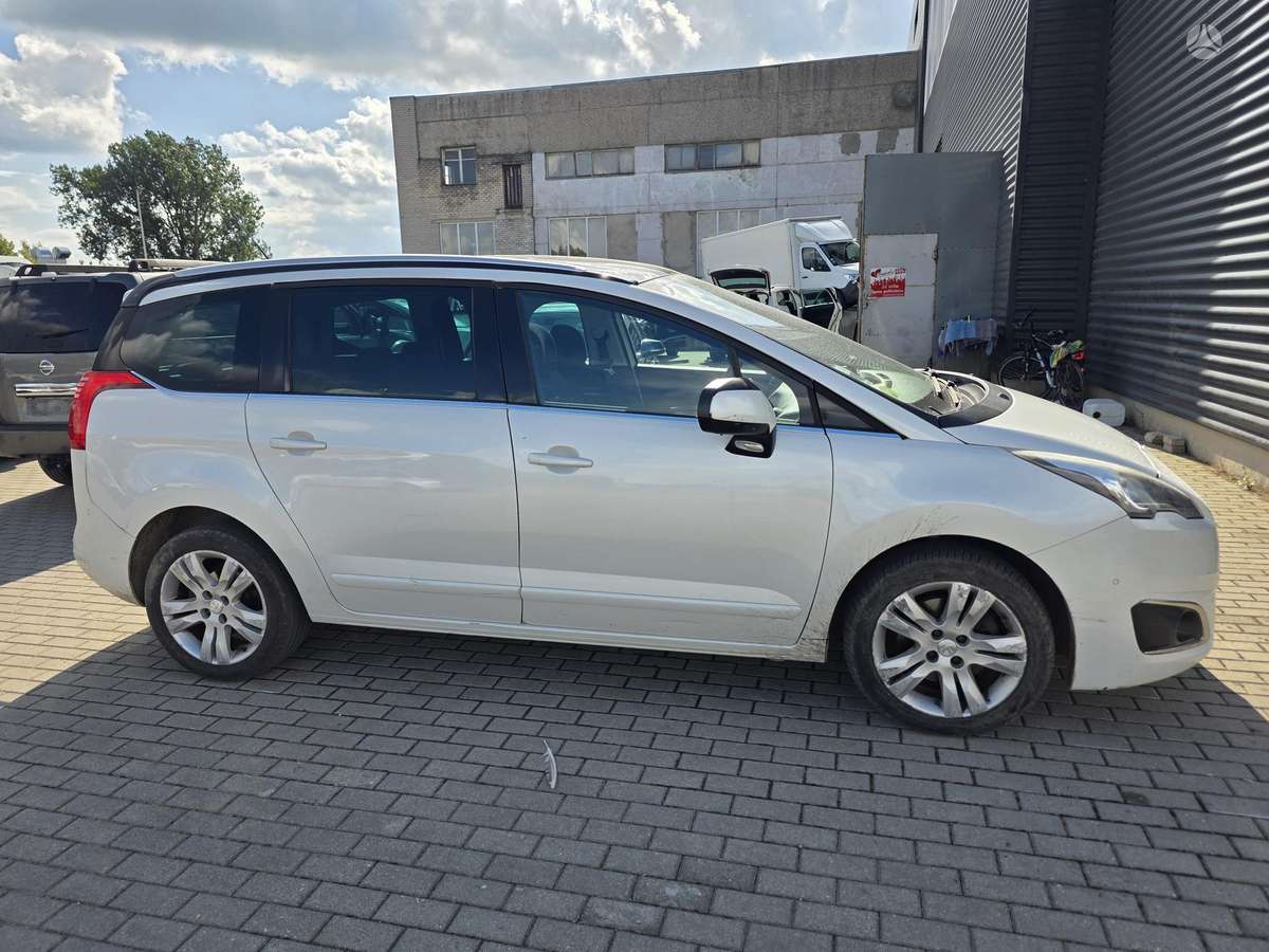 Peugeot 5008 - 4