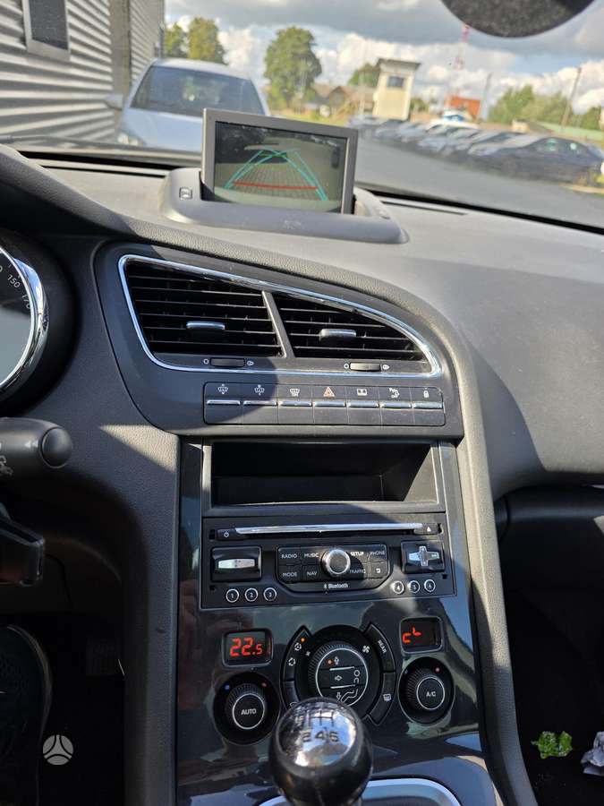 Peugeot 5008 - 10