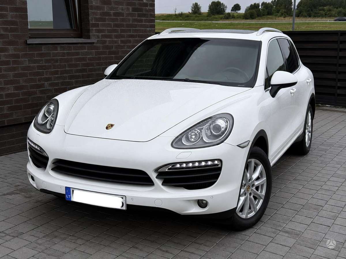 Porsche Cayenne - 2