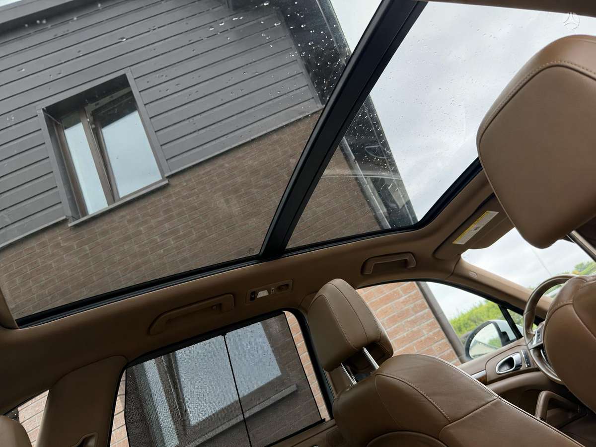 Porsche Cayenne - 11
