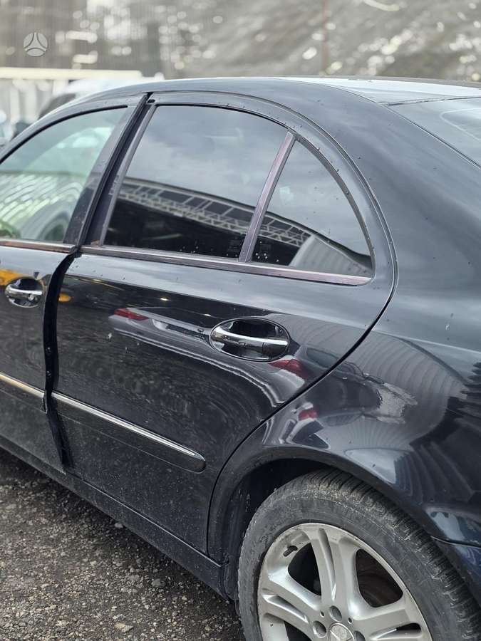 Mercedes-Benz E klasė по частям