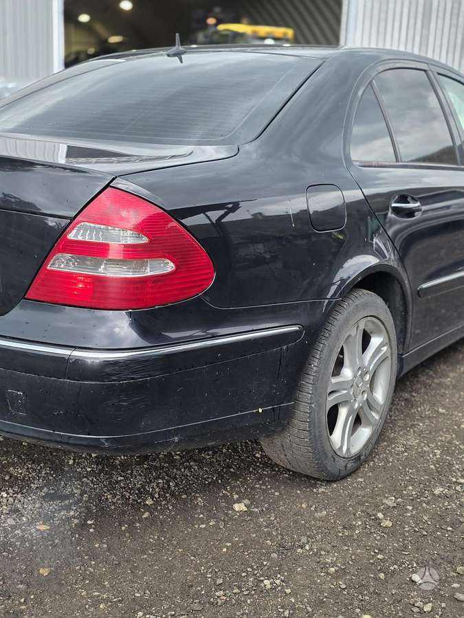 Mercedes-Benz E klasė dalimis