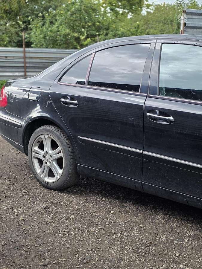Mercedes-Benz E klasė dalimis