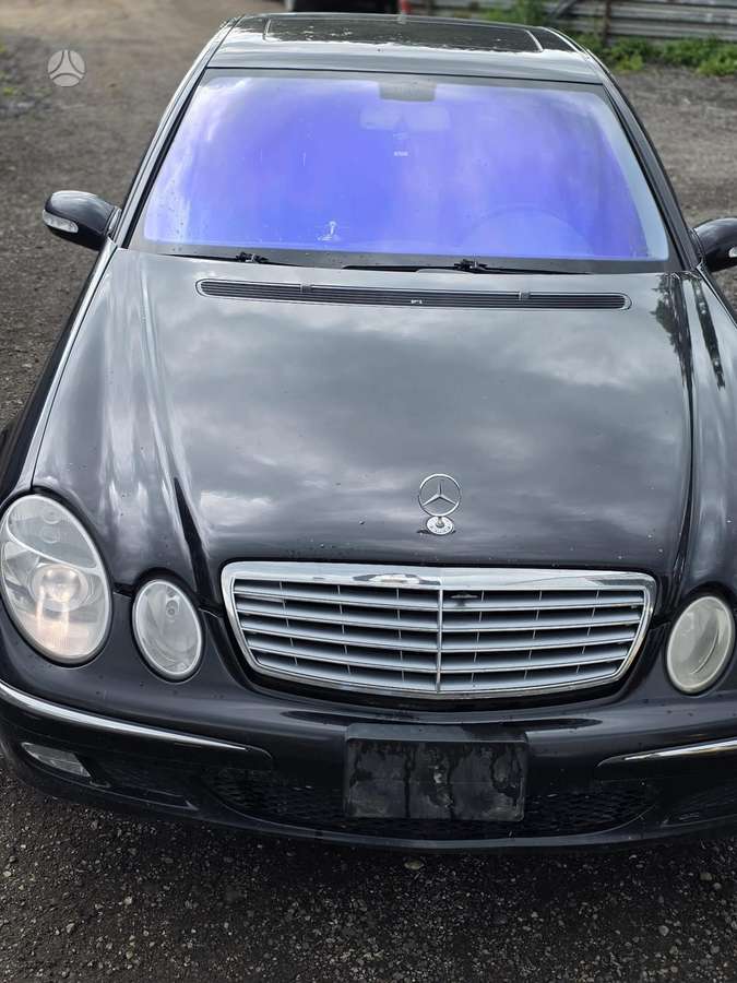 Mercedes-Benz E klasė по частям