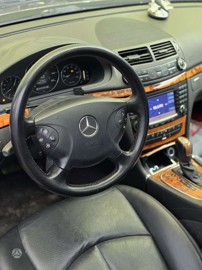Mercedes-Benz E klasė dalimis