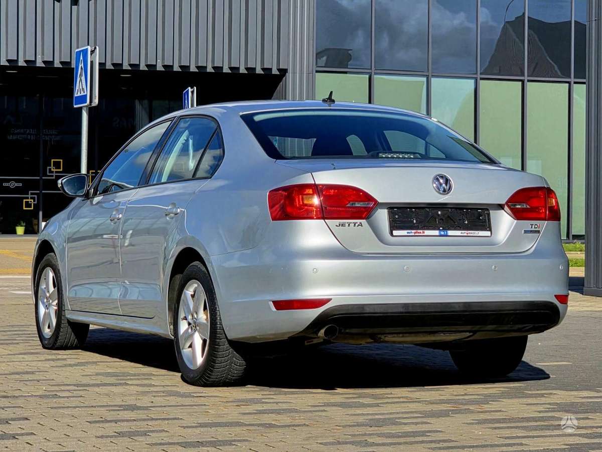 Volkswagen Jetta - 7