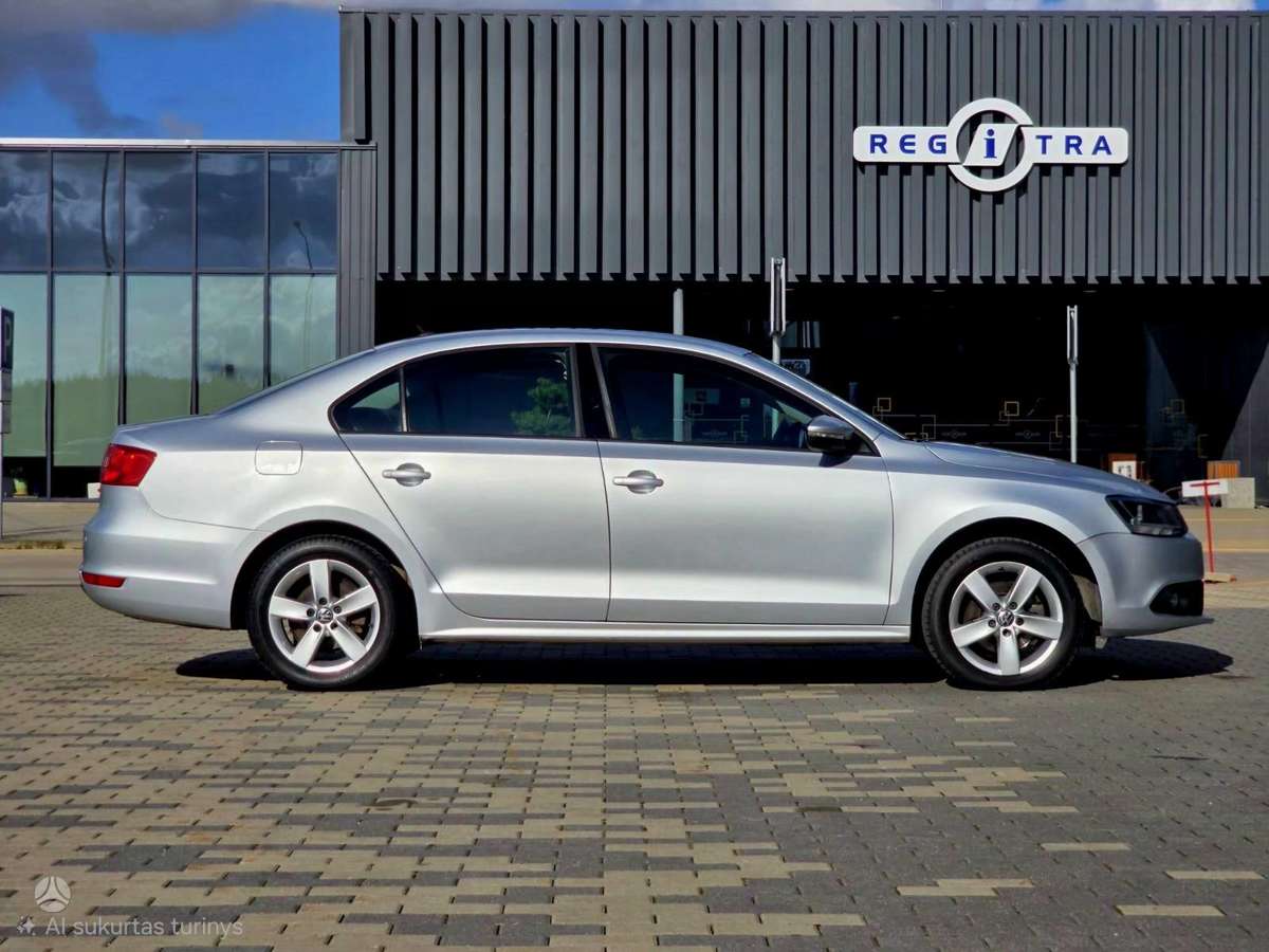 Volkswagen Jetta - 11