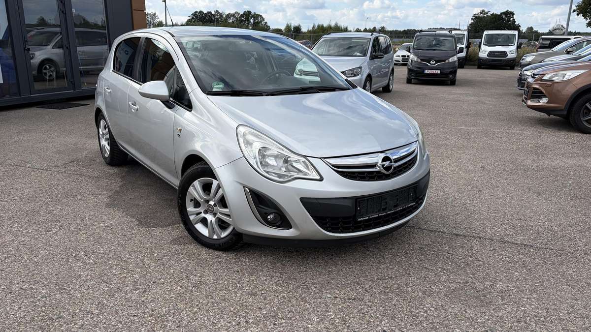Opel Corsa, 1.3 l., Хэтчбек