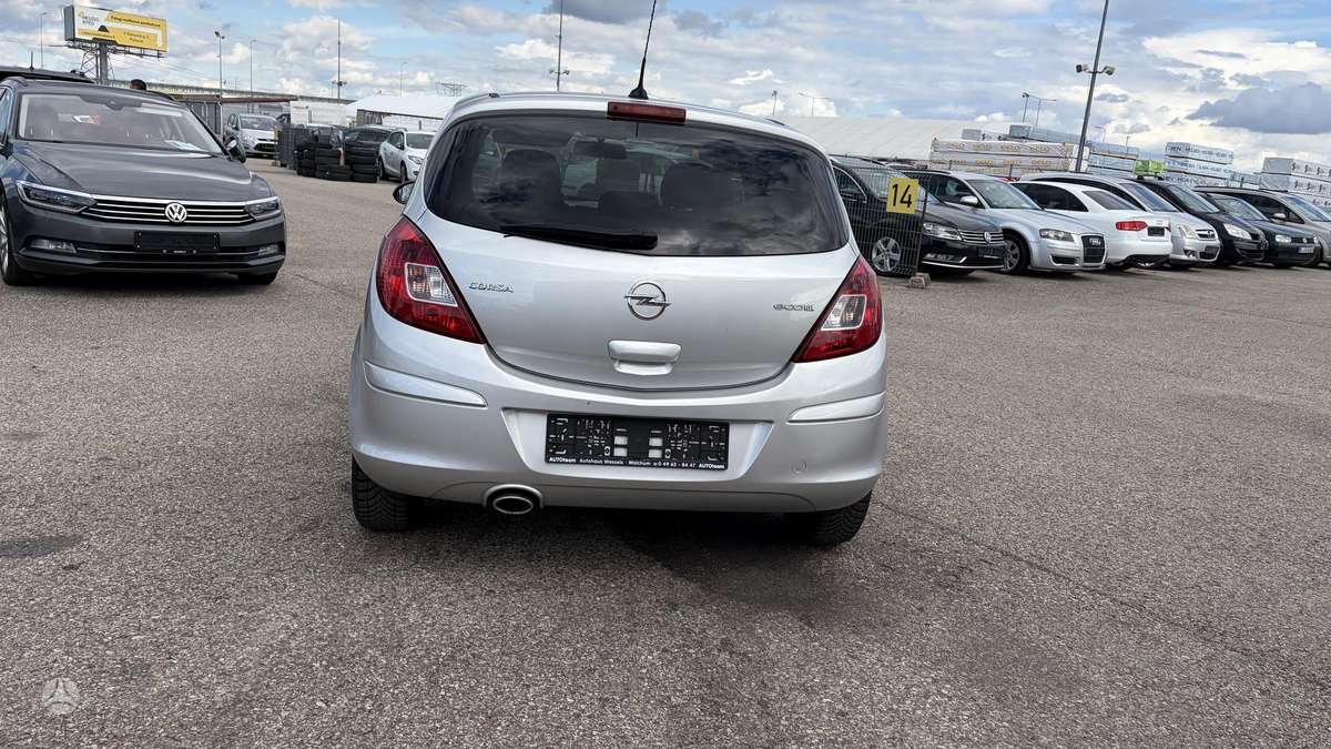 Opel Corsa, 1.3 l., Хэтчбек