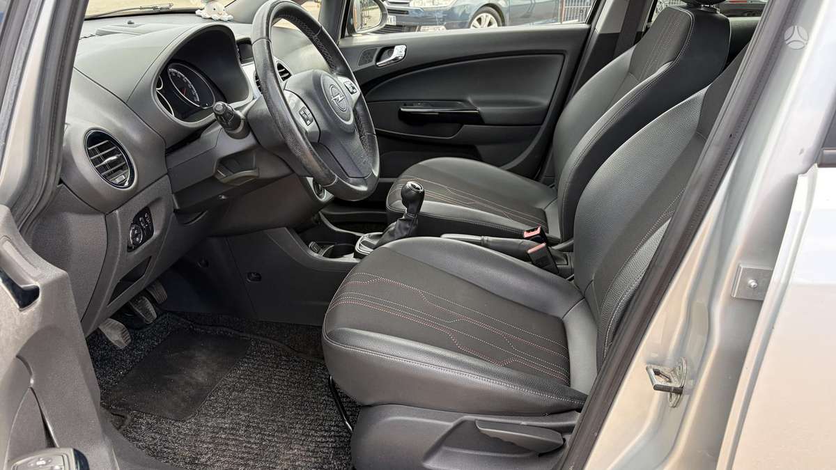 Opel Corsa, 1.3 l., hatchback