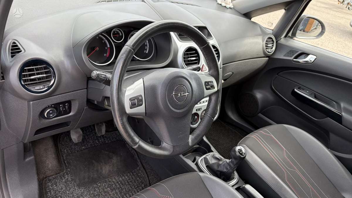 Opel Corsa, 1.3 l., Хэтчбек