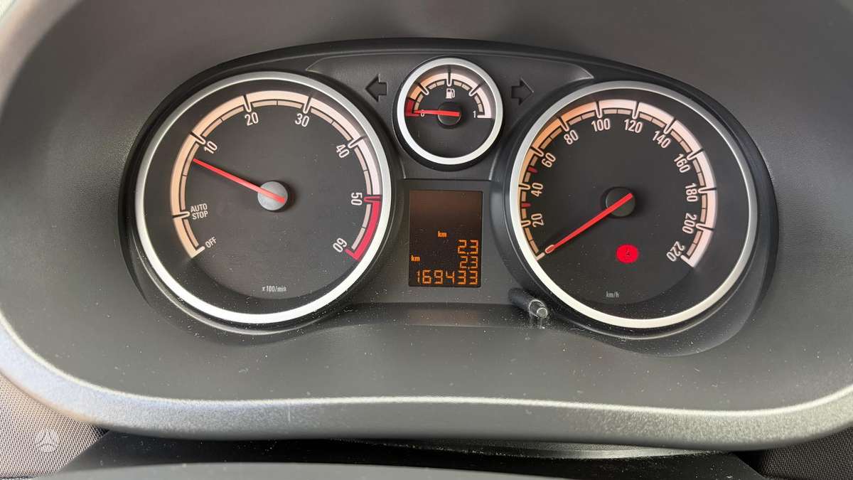 Opel Corsa, 1.3 l., Хэтчбек