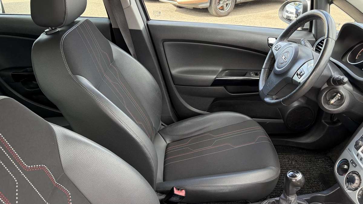 Opel Corsa, 1.3 l., Хэтчбек