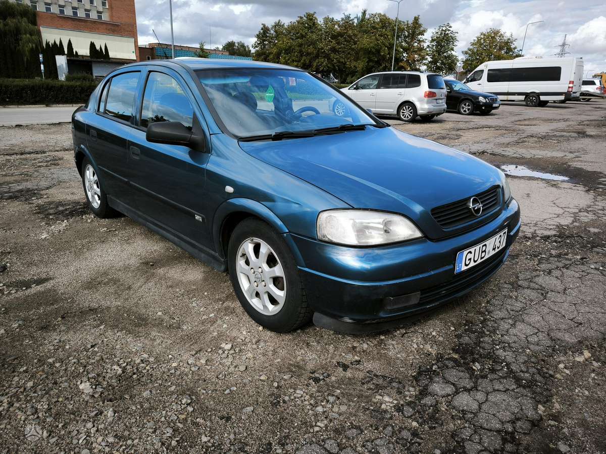 Opel Astra, 1.6 l., Хэтчбек