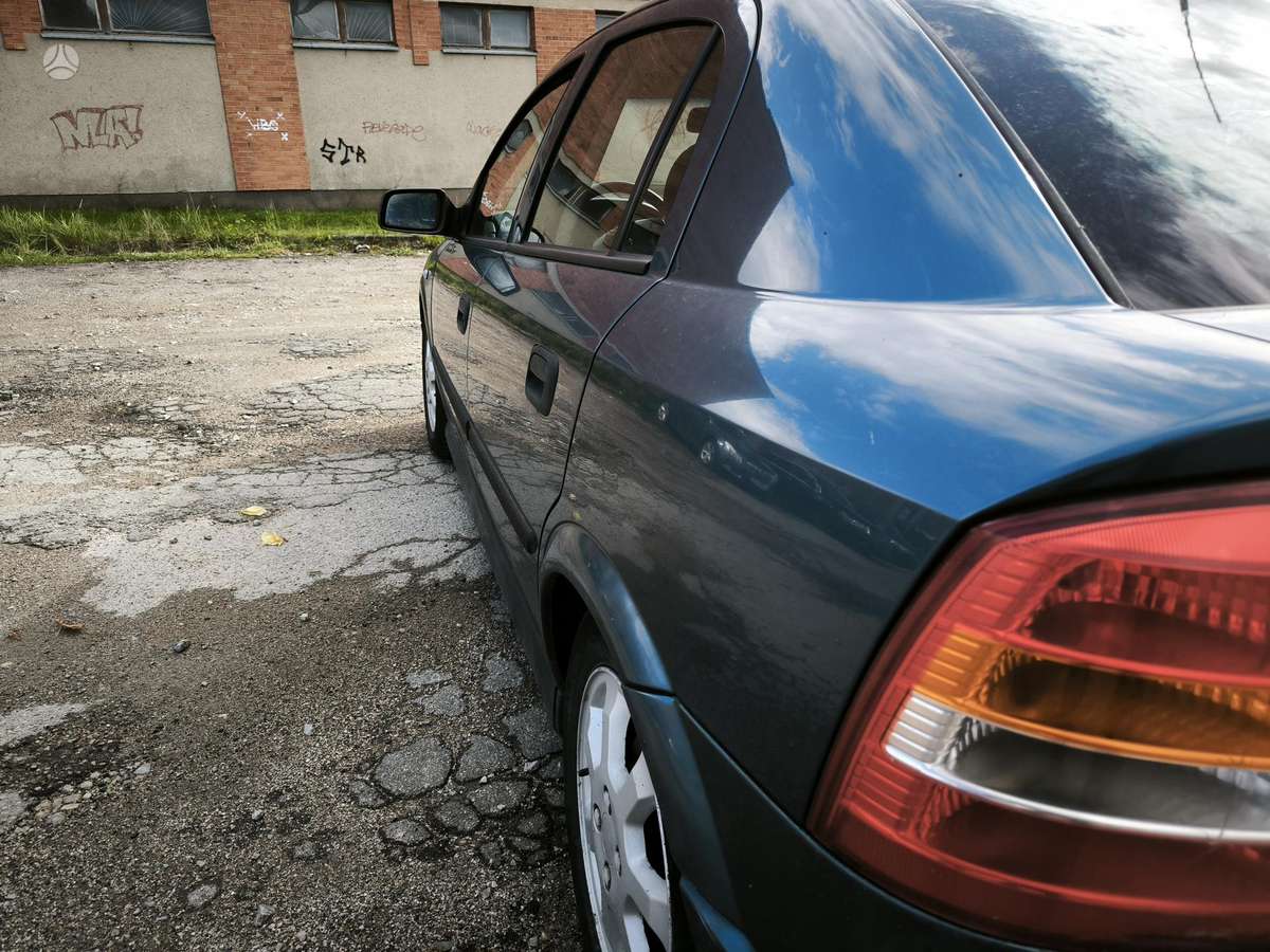 Opel Astra, 1.6 l., Хэтчбек