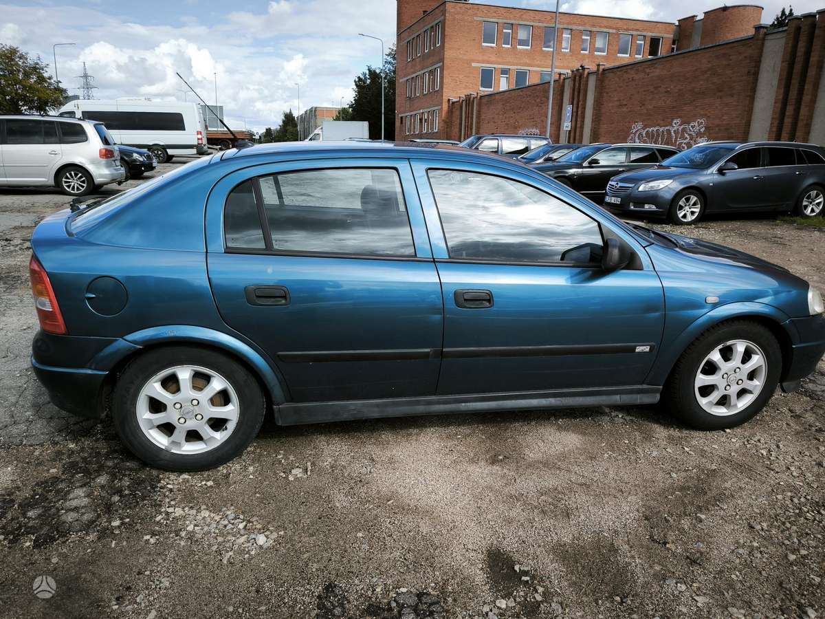 Opel Astra, 1.6 l., Хэтчбек