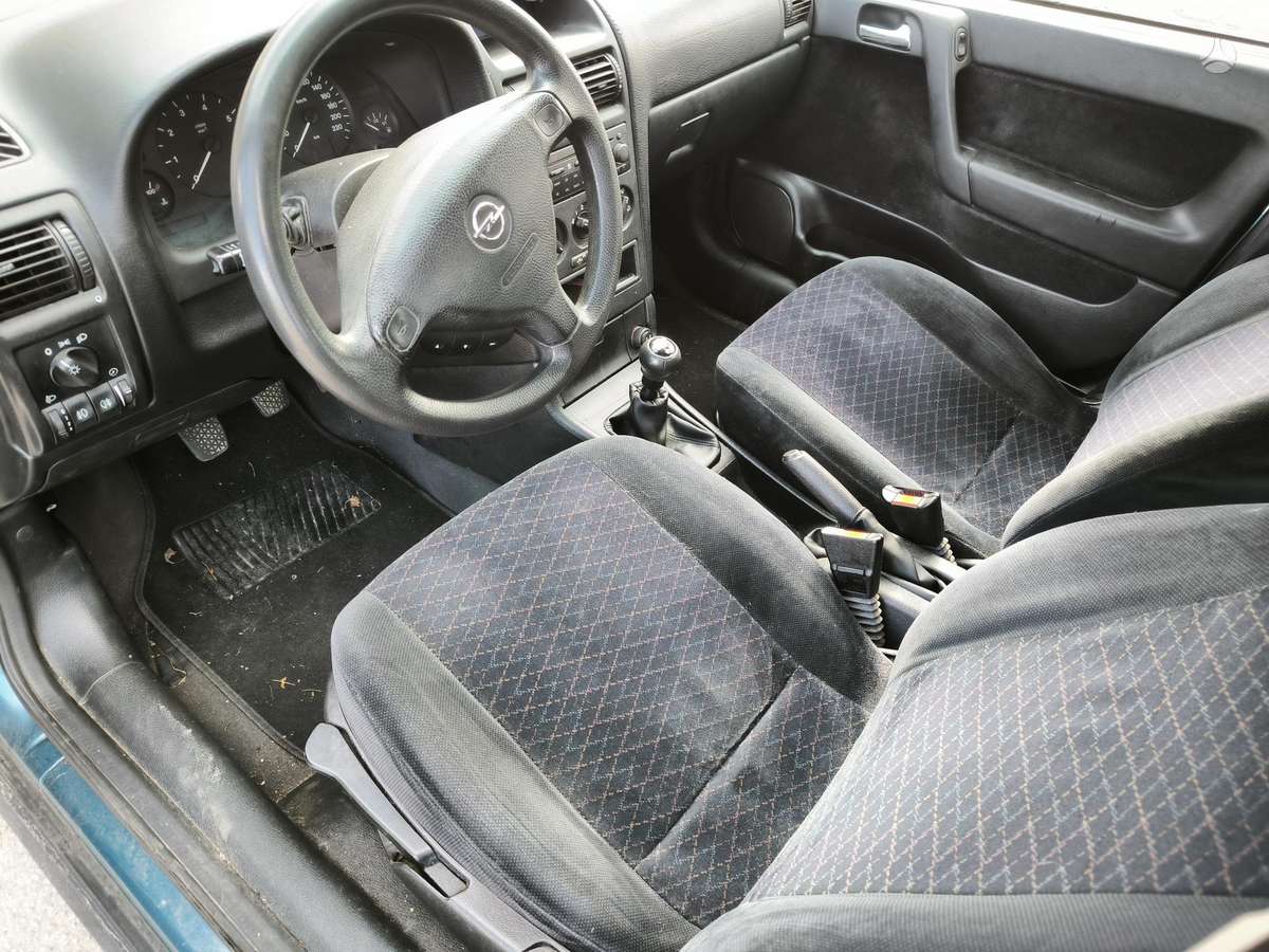 Opel Astra, 1.6 l., Хэтчбек