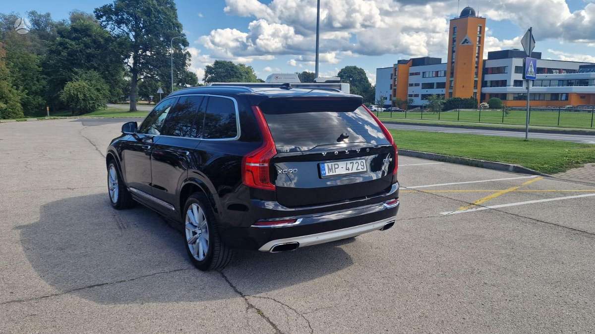 Volvo XC90, Внедорожник / Кроссовер