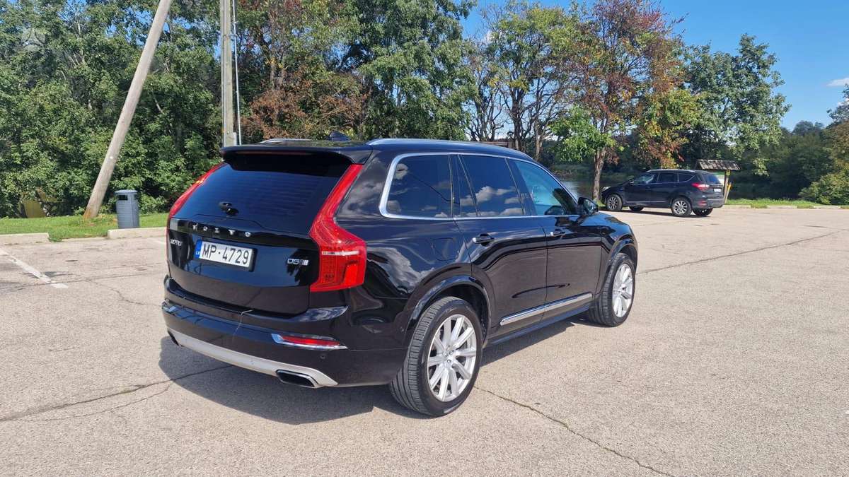 Volvo XC90 - 2