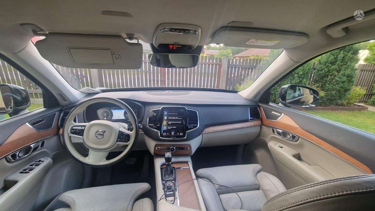 Volvo XC90, Внедорожник / Кроссовер