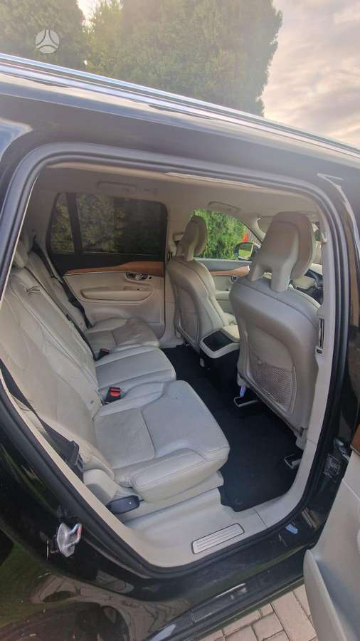 Volvo XC90 - 10