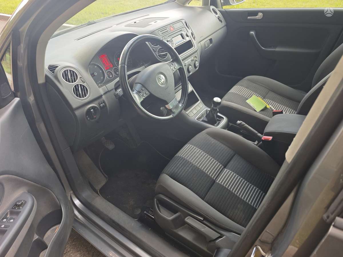 Volkswagen Golf Plus - 9