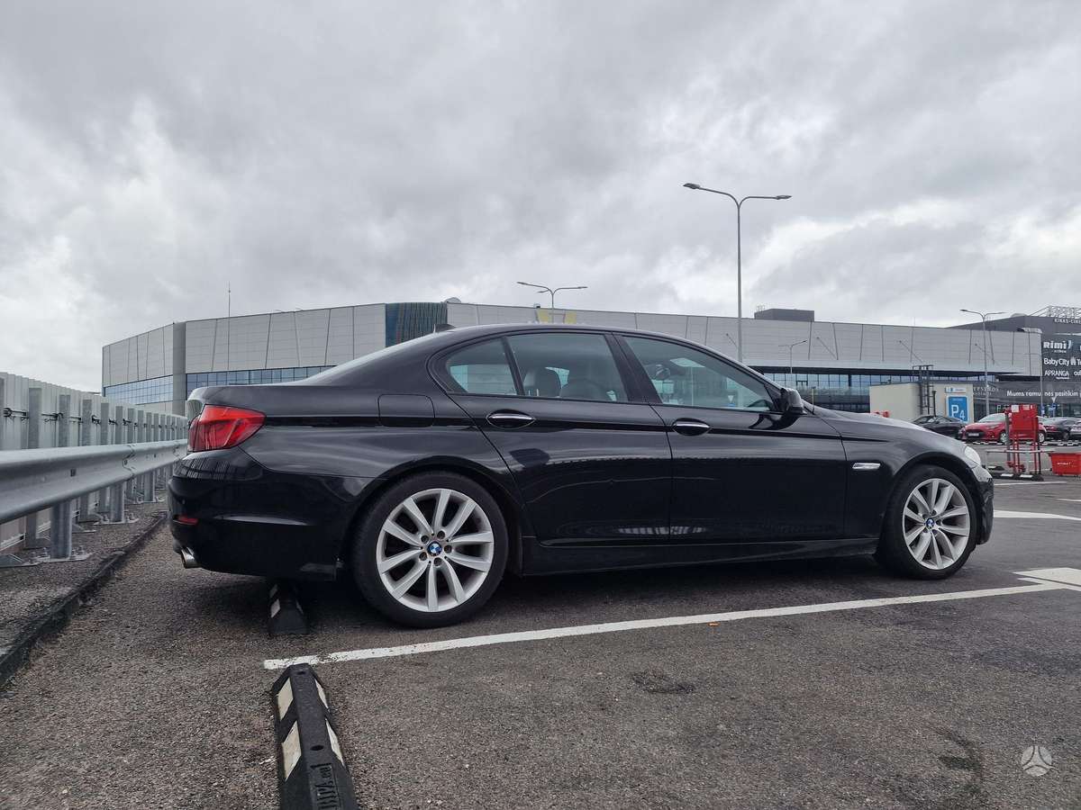 BMW 535, 3.0 l., Седан
