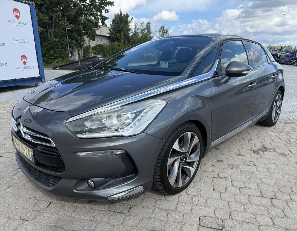 Citroen DS5, 2.0 l., hatchback
