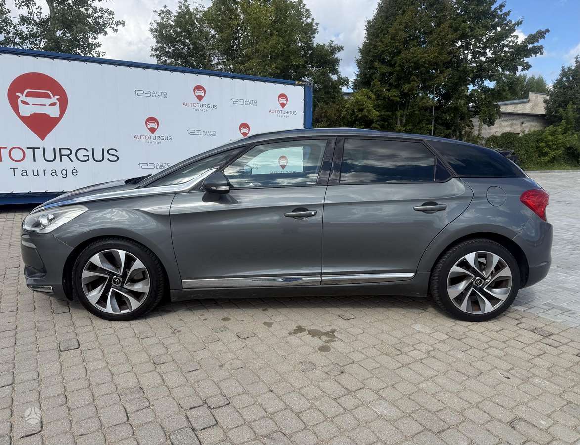 Citroen DS5, 2.0 l., hatchback