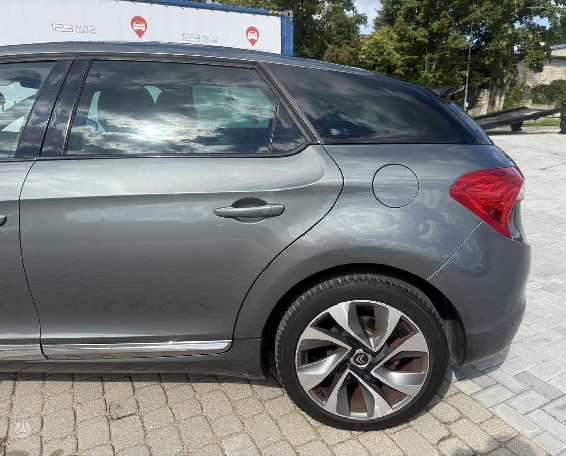 Citroen DS5, 2.0 l., Хэтчбек